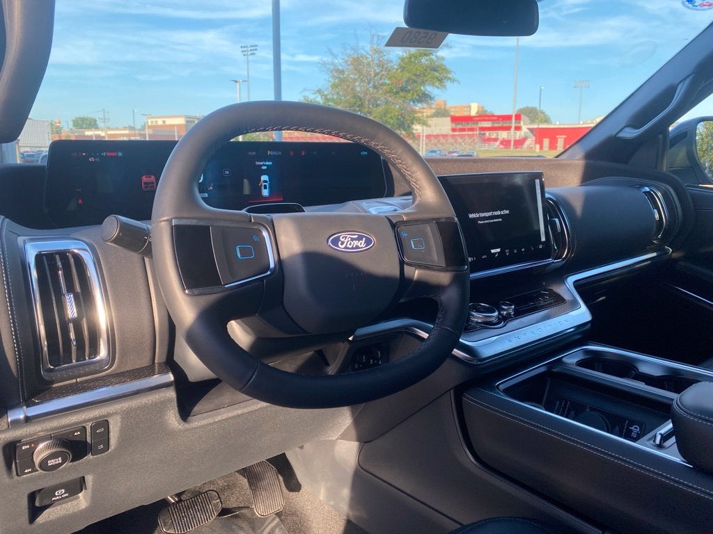 2027 Ford Expedition Platinum - 4WD - STEALTH APPEARANCE PACKAGE