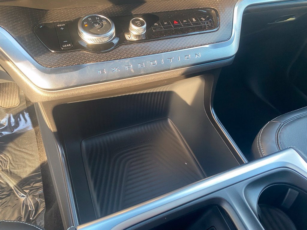 2027 Ford Expedition Platinum - 4WD - STEALTH APPEARANCE PACKAGE