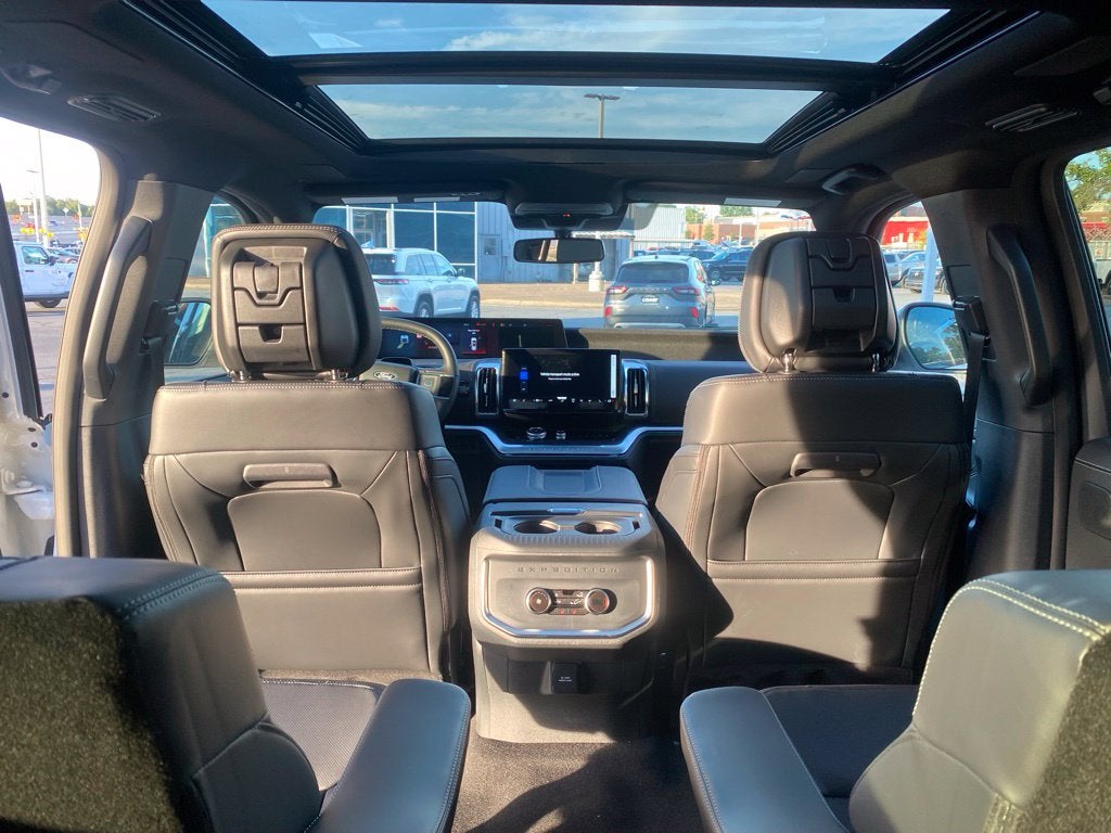 2027 Ford Expedition Platinum - 4WD - STEALTH APPEARANCE PACKAGE