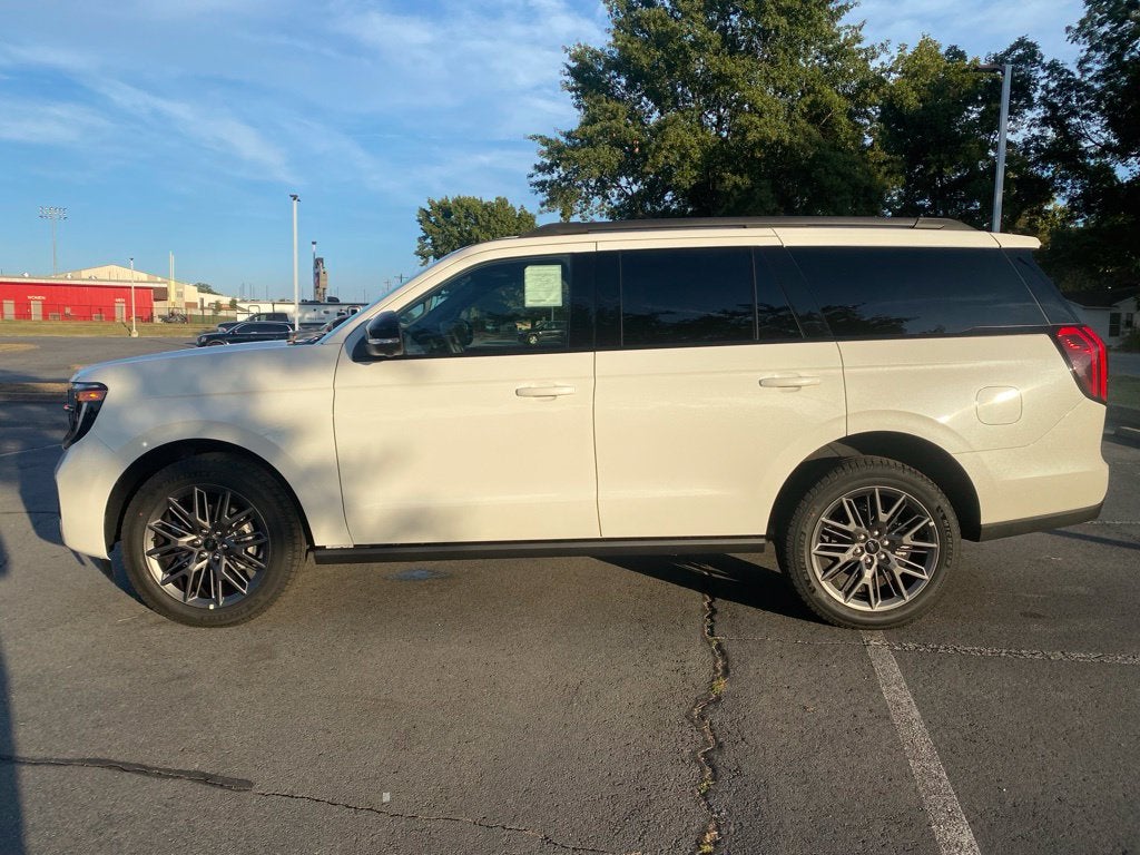2027 Ford Expedition Platinum - 4WD - STEALTH APPEARANCE PACKAGE