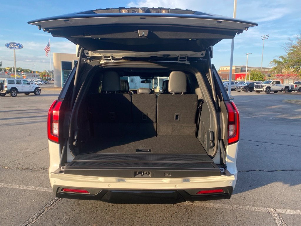 2027 Ford Expedition Platinum - 4WD - STEALTH APPEARANCE PACKAGE