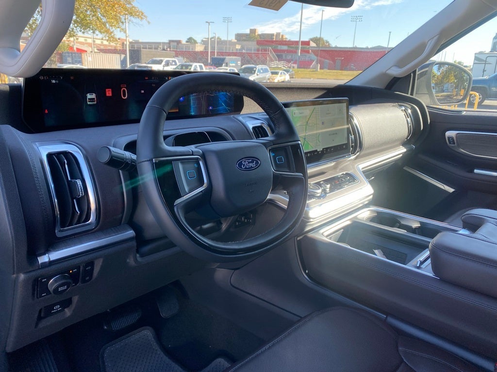 2025 Ford Expedition Platinum