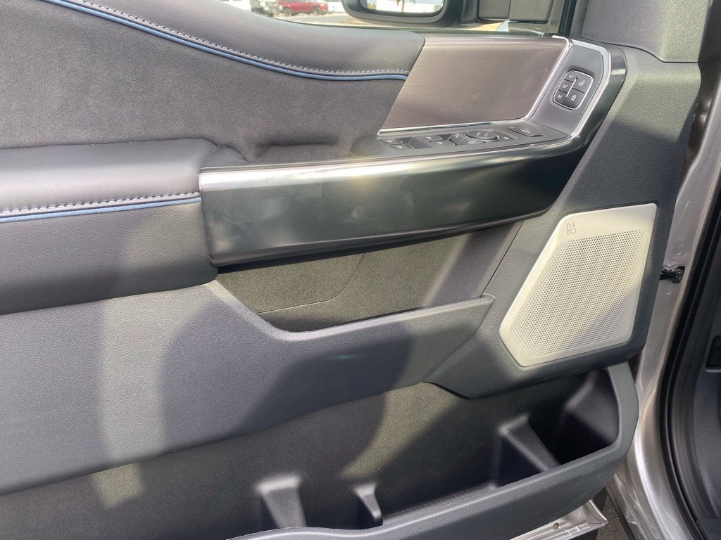 2027 Ford F-450SD Platinum