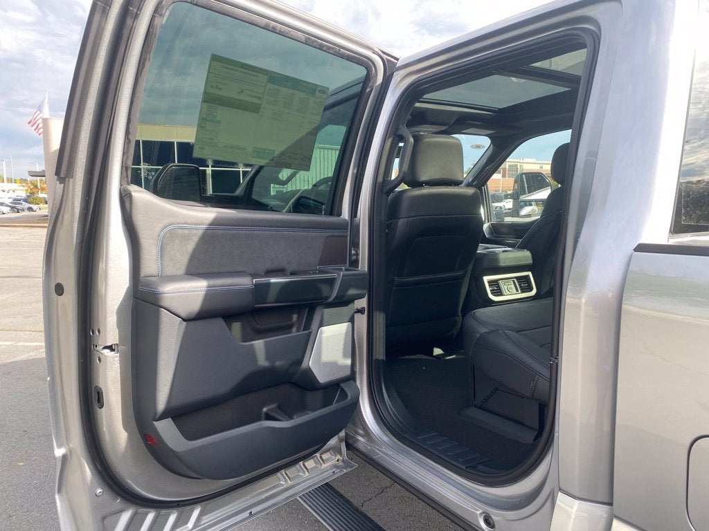 2027 Ford F-450SD Platinum