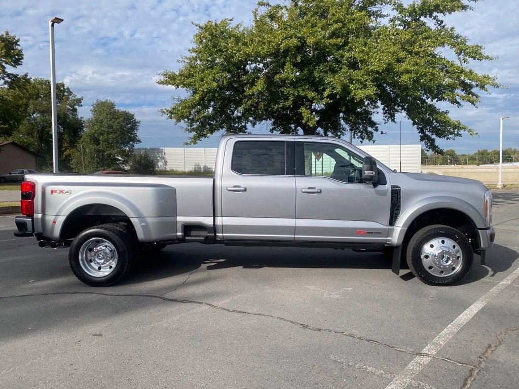 2027 Ford F-450SD Platinum
