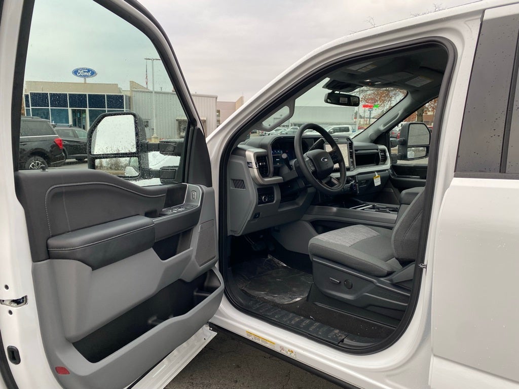 2026 Ford F-450SD XLT