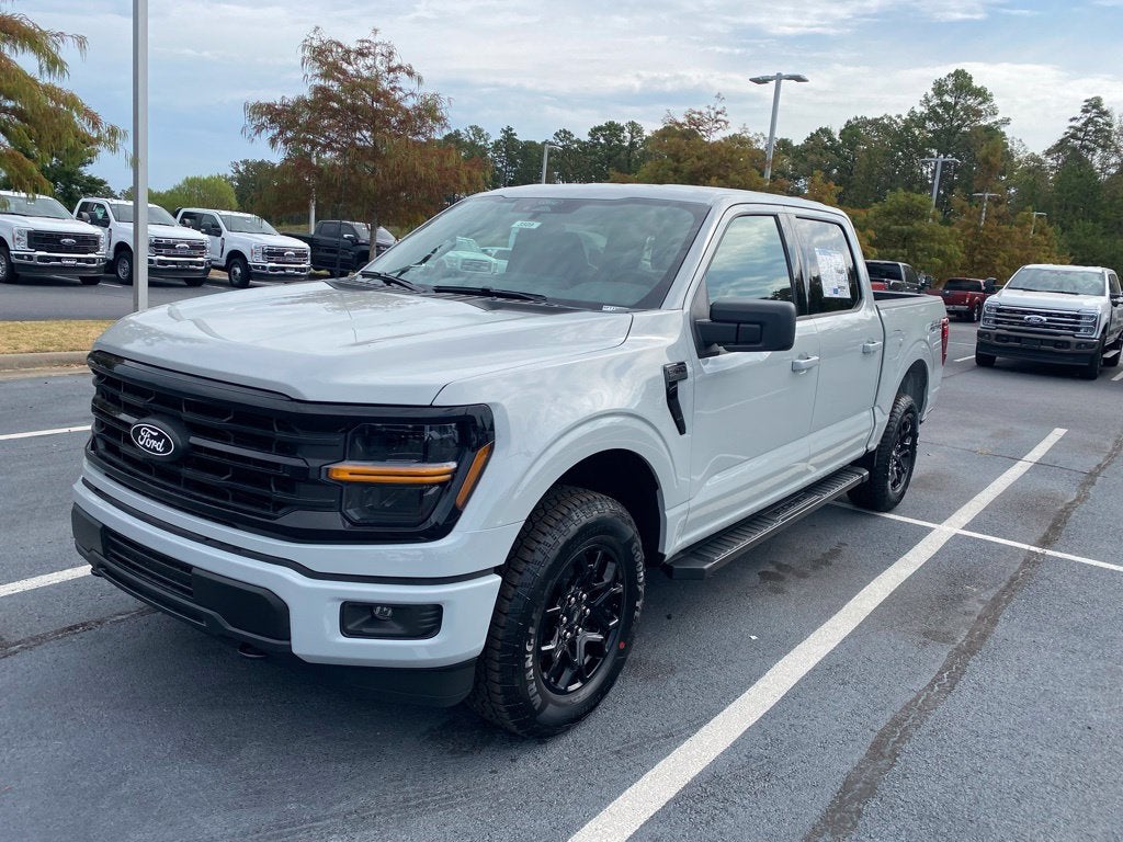 2026 Ford F-150 XLT - 4WD - 5.0L V8 - BLACK APPEARANCE PKG