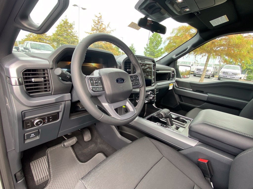 2026 Ford F-150 XLT - 4WD - 5.0L V8 - BLACK APPEARANCE PKG
