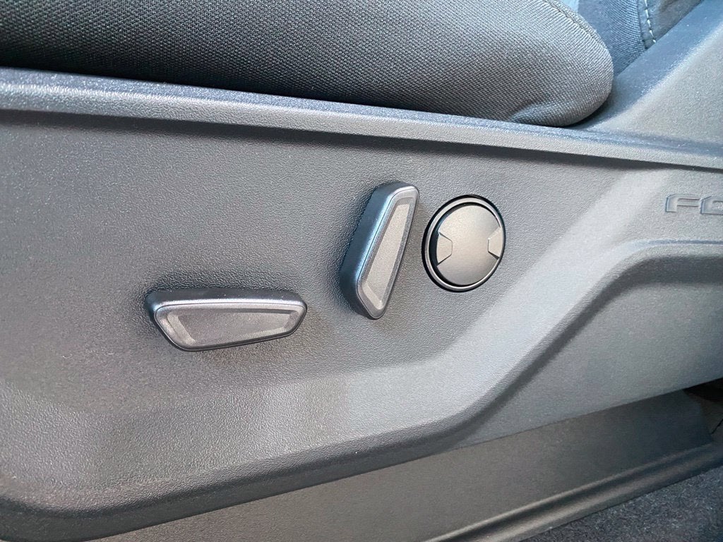 2026 Ford F-150 XLT - 4WD - 5.0L V8