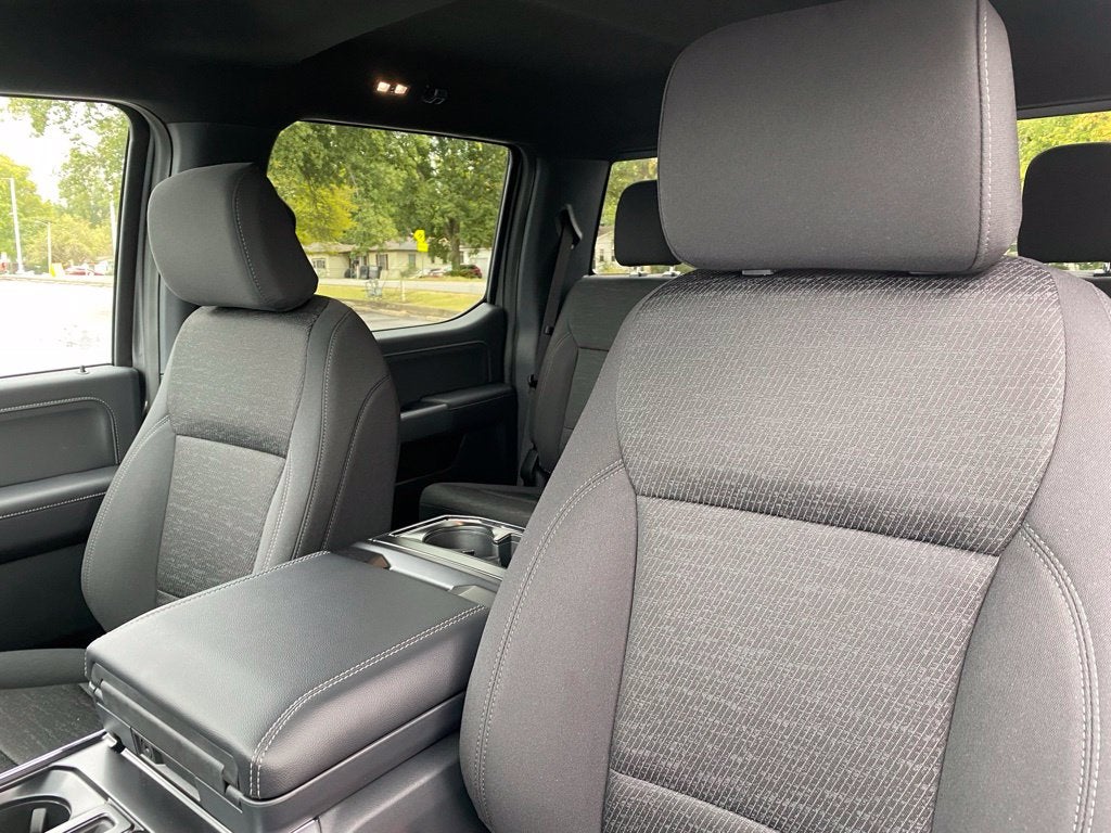 2026 Ford F-150 XLT - 4WD - POWERBOOST HYBRID