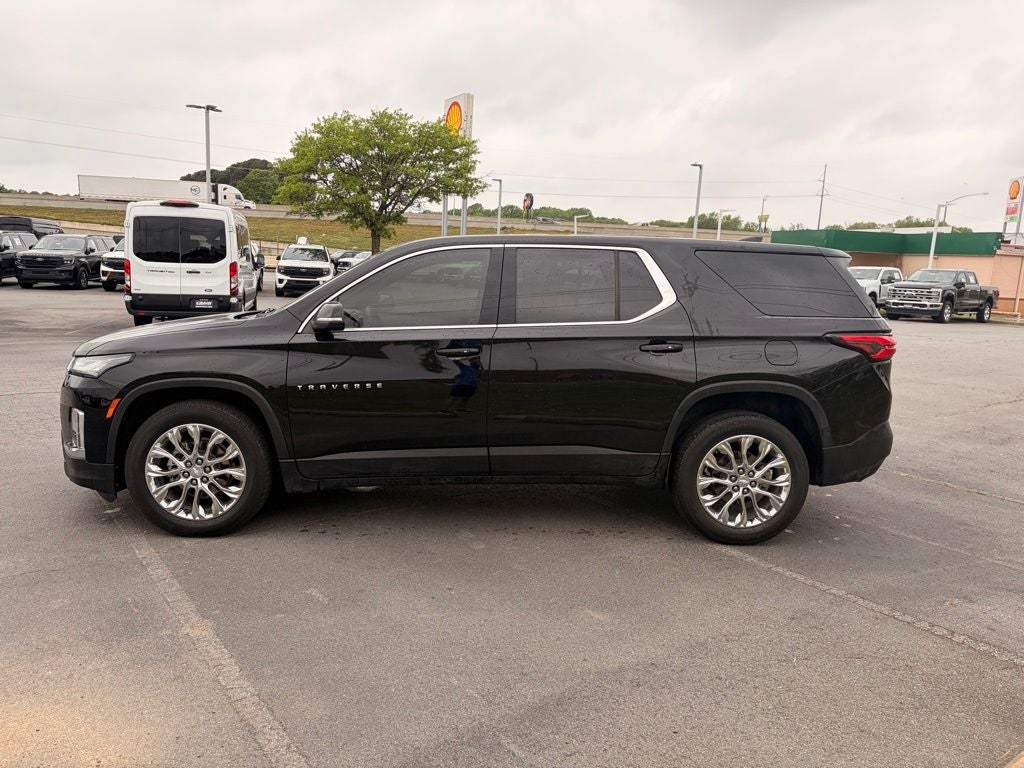 2023 Chevrolet Traverse LS