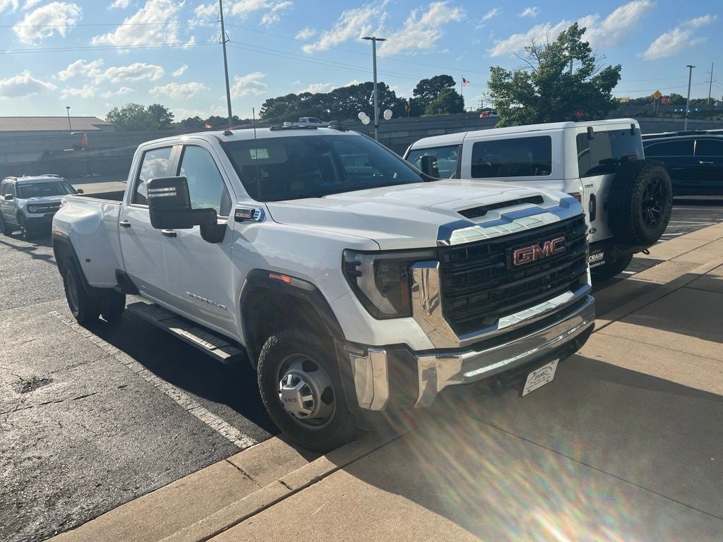 Used 2024 GMC Sierra 3500HD Pro with VIN 1GT49SEY1RF430745 for sale in Little Rock