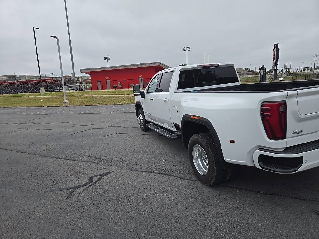 2025 GMC Sierra 3500HD Denali - RESERVE - 4WD - 6.6L V8 TURBODIESEL