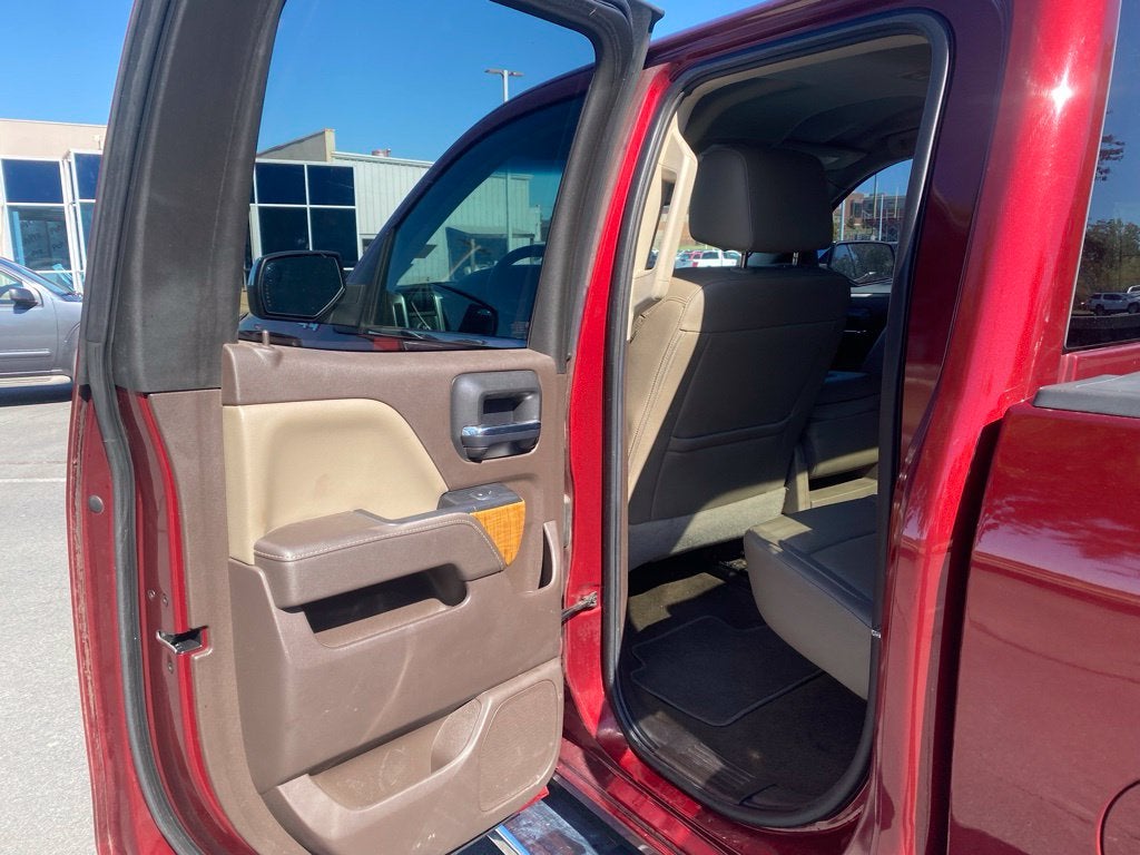 2017 GMC Sierra 1500 SLT - 4WD - 5.3L V8 - CLEAN CARFAX - LOW MILES