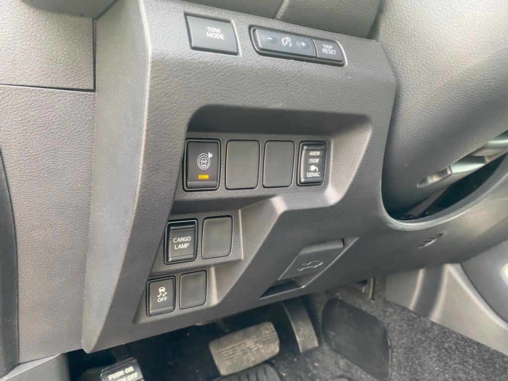 2024 Nissan Frontier SL