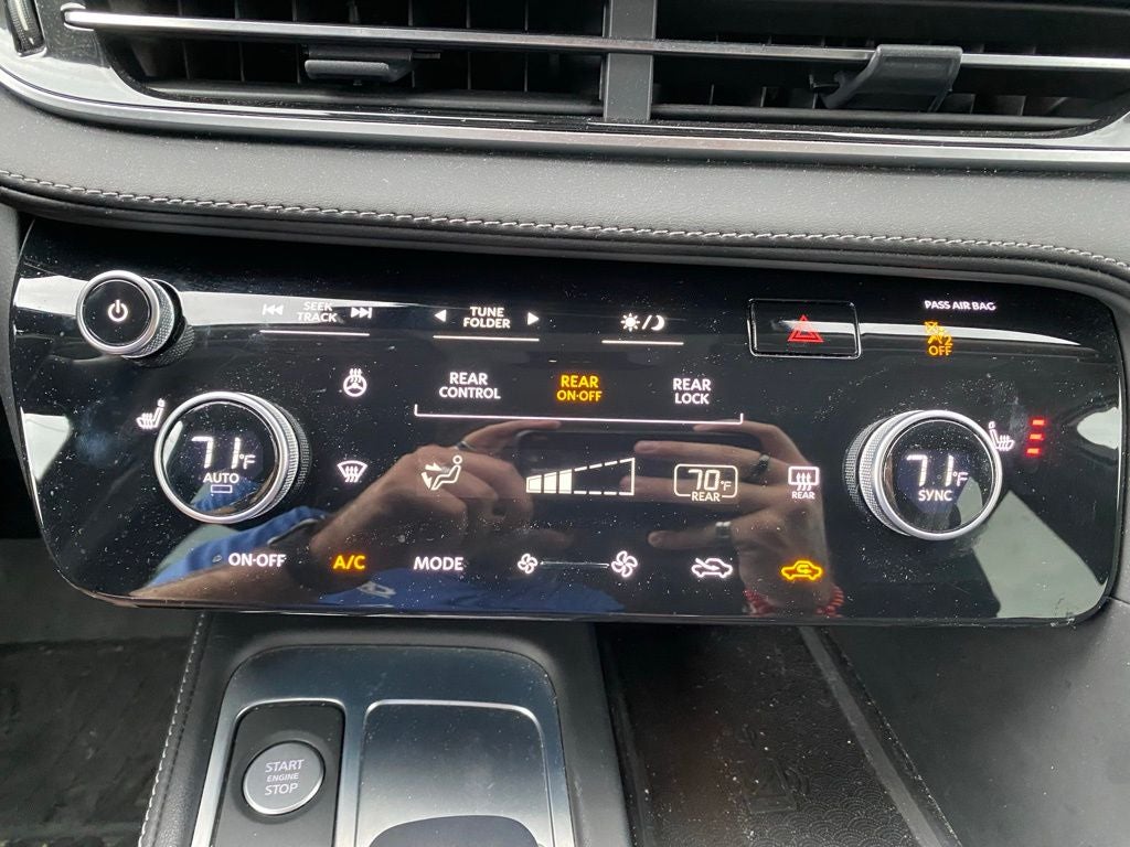 2025 INFINITI QX60 PURE