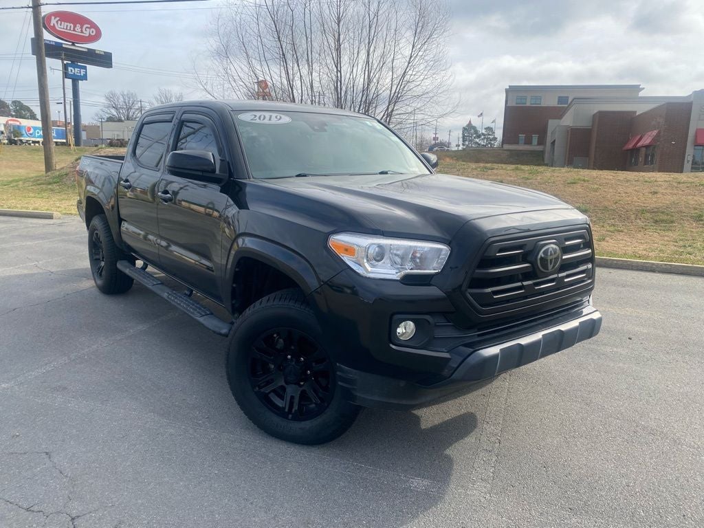 Used 2019 Toyota Tacoma SR with VIN 5TFAX5GN8KX136563 for sale in Little Rock