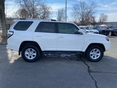 2022 Toyota 4Runner SR5