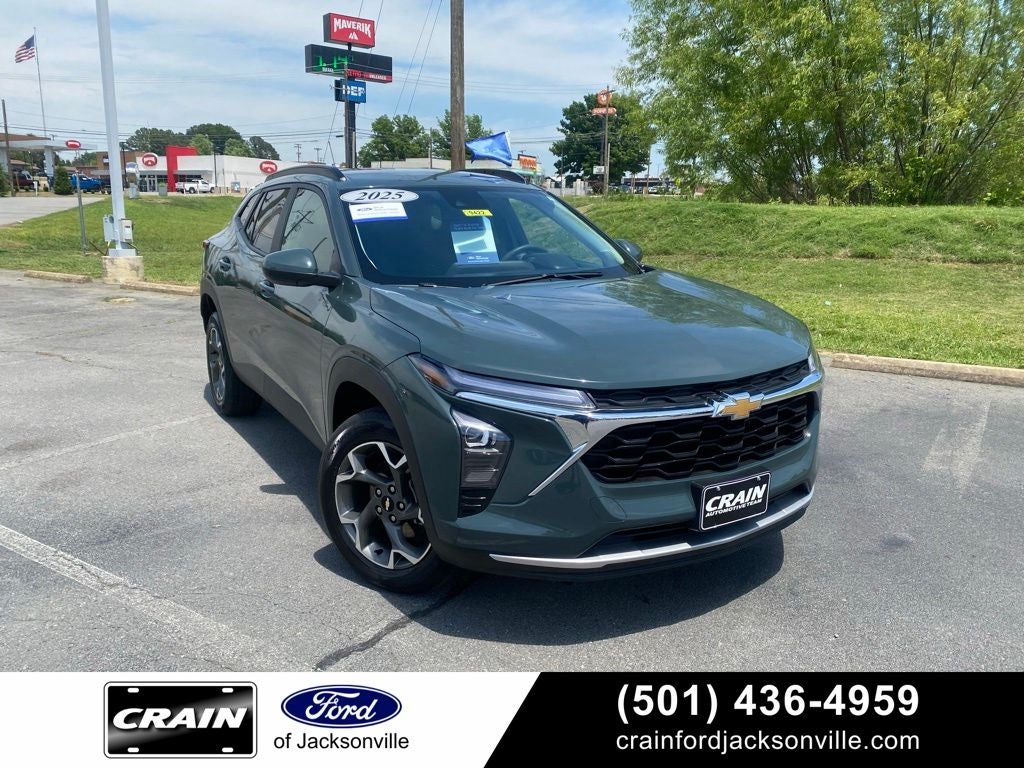 2025 Chevrolet Trax LT's photo