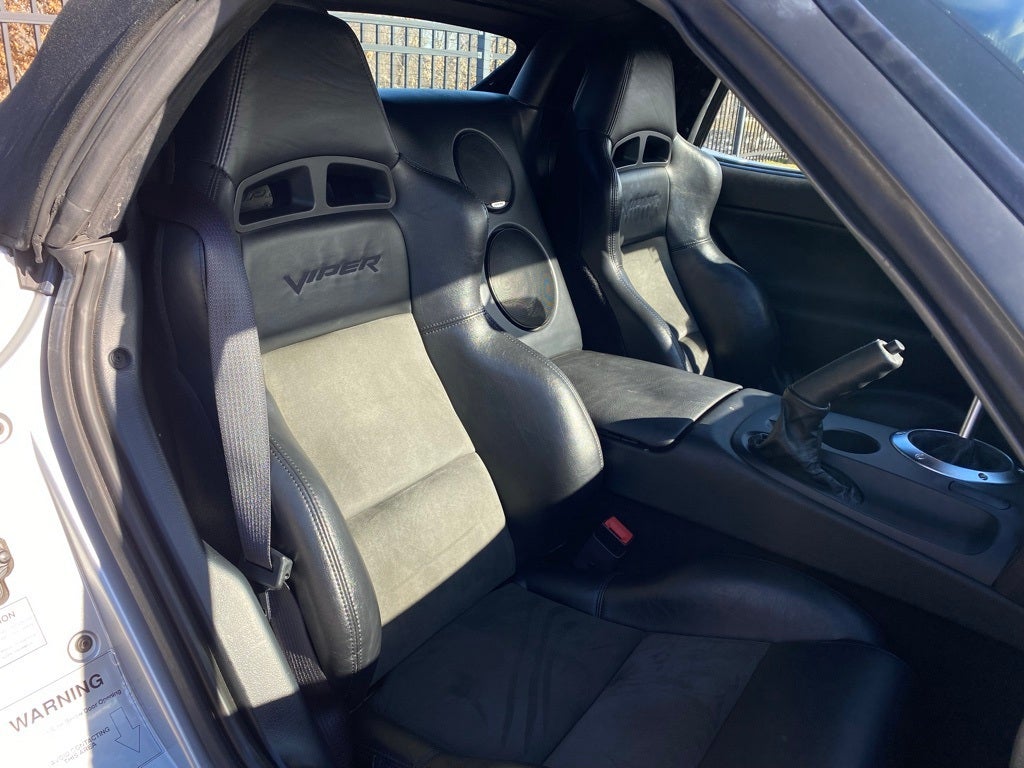 2003 Dodge Viper SRT10