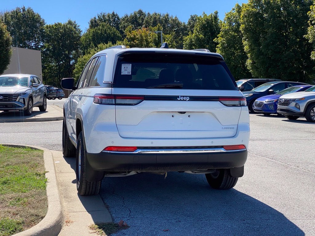 2025 Jeep Grand Cherokee Laredo