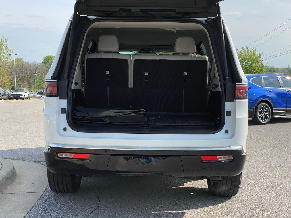 2024 Jeep Wagoneer Base