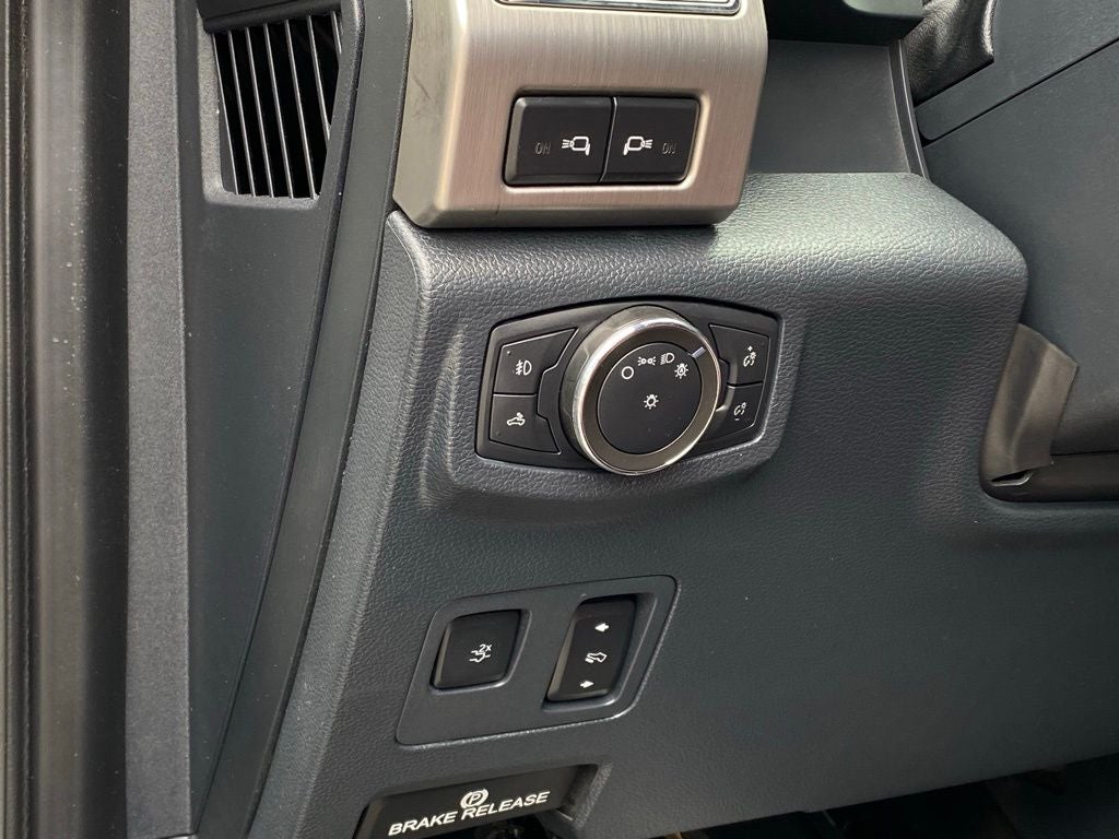 2022 Ford F-450SD Platinum