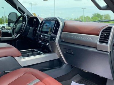 2022 Ford F-450SD Platinum