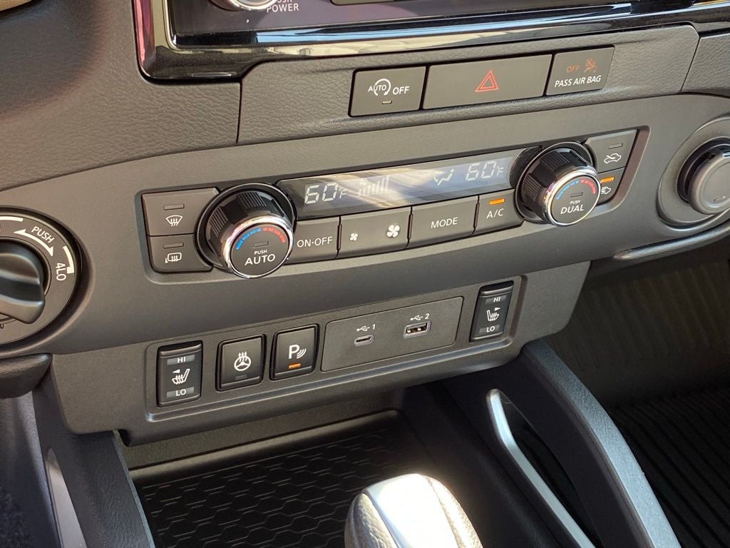 2024 Nissan Frontier SV