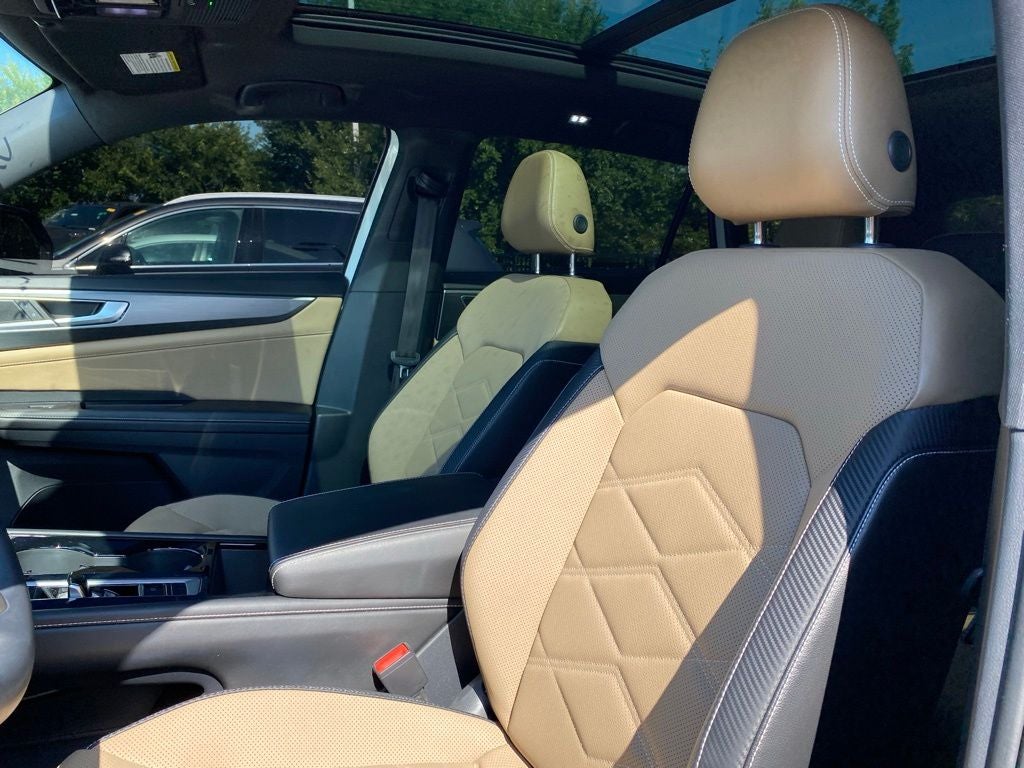 2024 Volkswagen Atlas Cross Sport 2.0T SE w/Technology