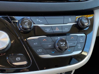2017 Chrysler Pacifica Touring L Plus