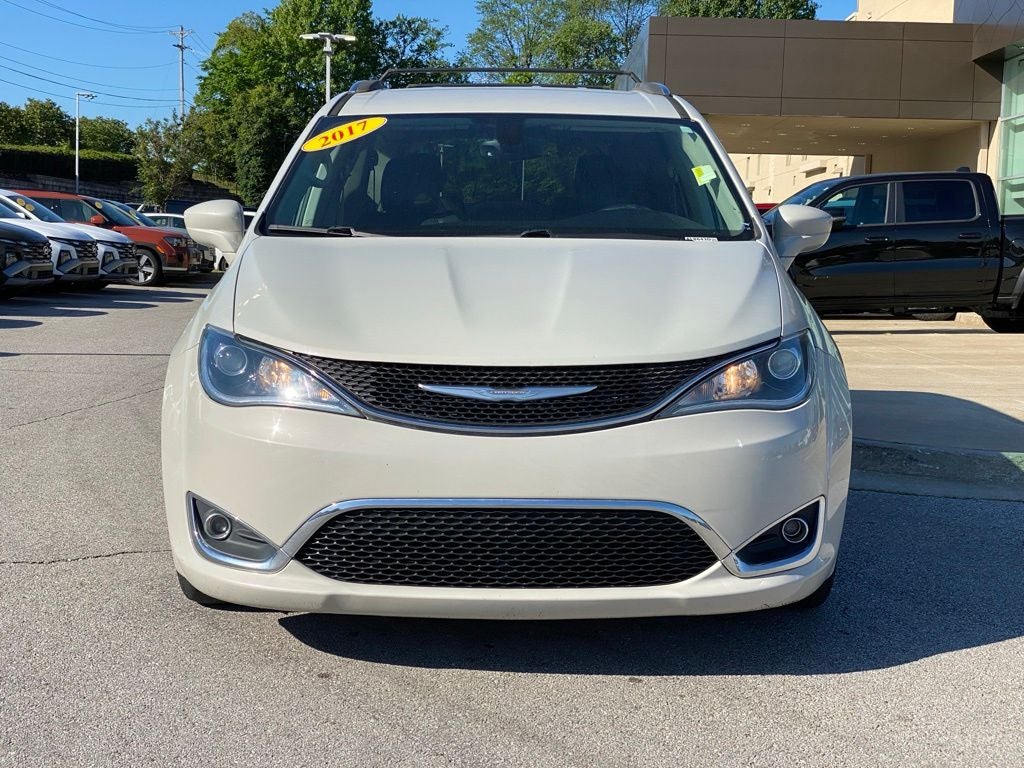 2017 Chrysler Pacifica Touring L Plus