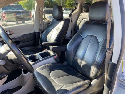 2017 Chrysler Pacifica Touring L Plus