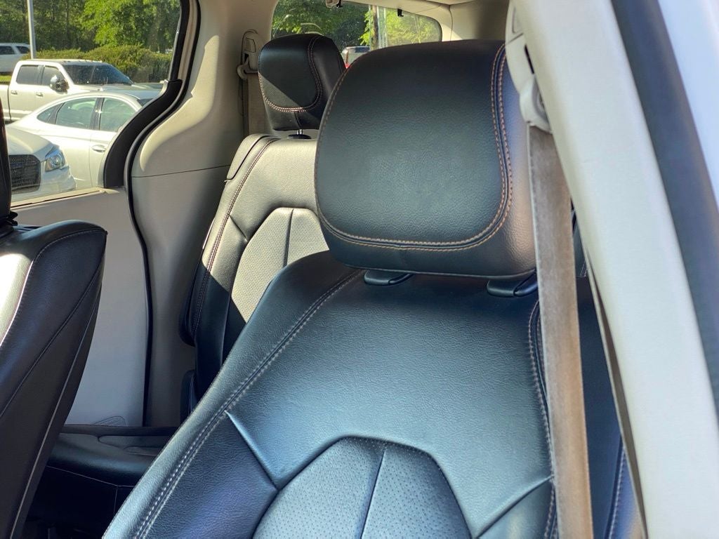 2017 Chrysler Pacifica Touring L Plus