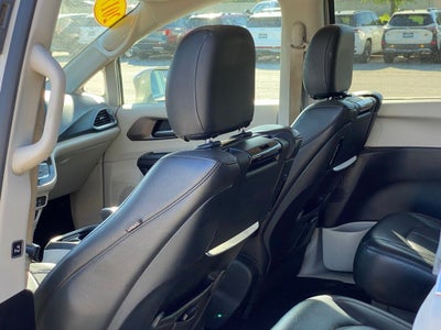 2017 Chrysler Pacifica Touring L Plus