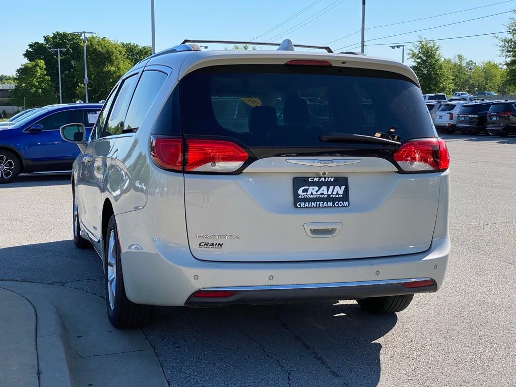 2017 Chrysler Pacifica Touring L Plus