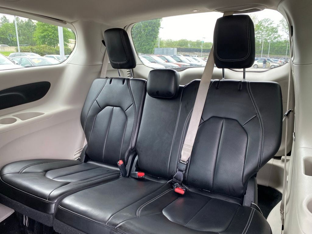 2023 Chrysler Pacifica Hybrid Touring L