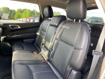 2017 Nissan Pathfinder Platinum