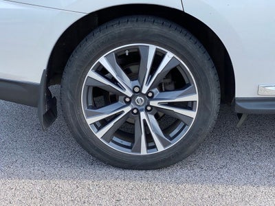 2017 Nissan Pathfinder Platinum