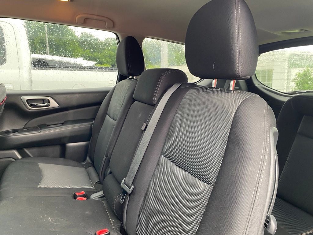 2019 Nissan Pathfinder S