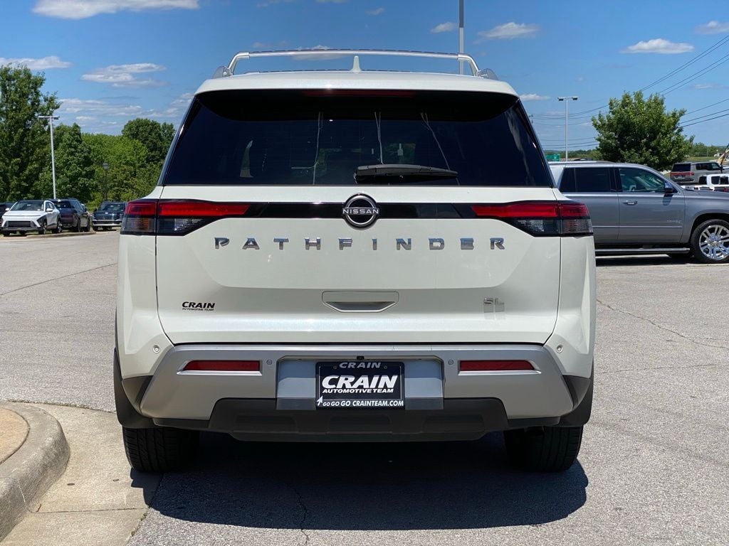 2022 Nissan Pathfinder SL