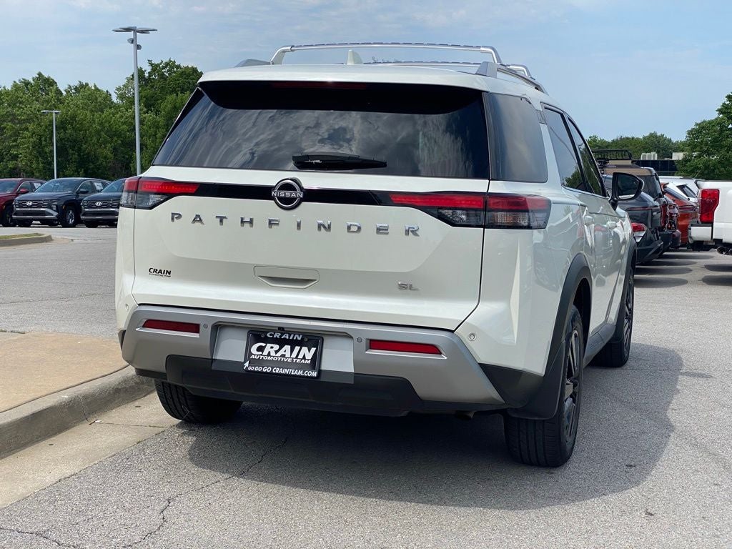 2022 Nissan Pathfinder SL