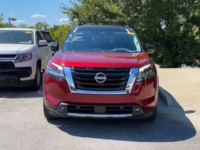 2022 Nissan Pathfinder Platinum