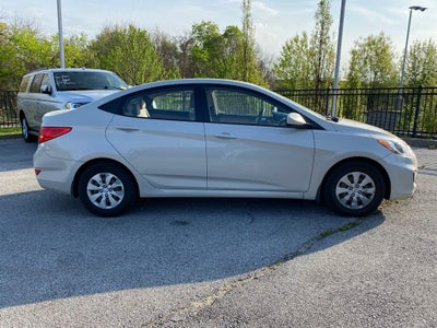 2016 Hyundai Accent SE
