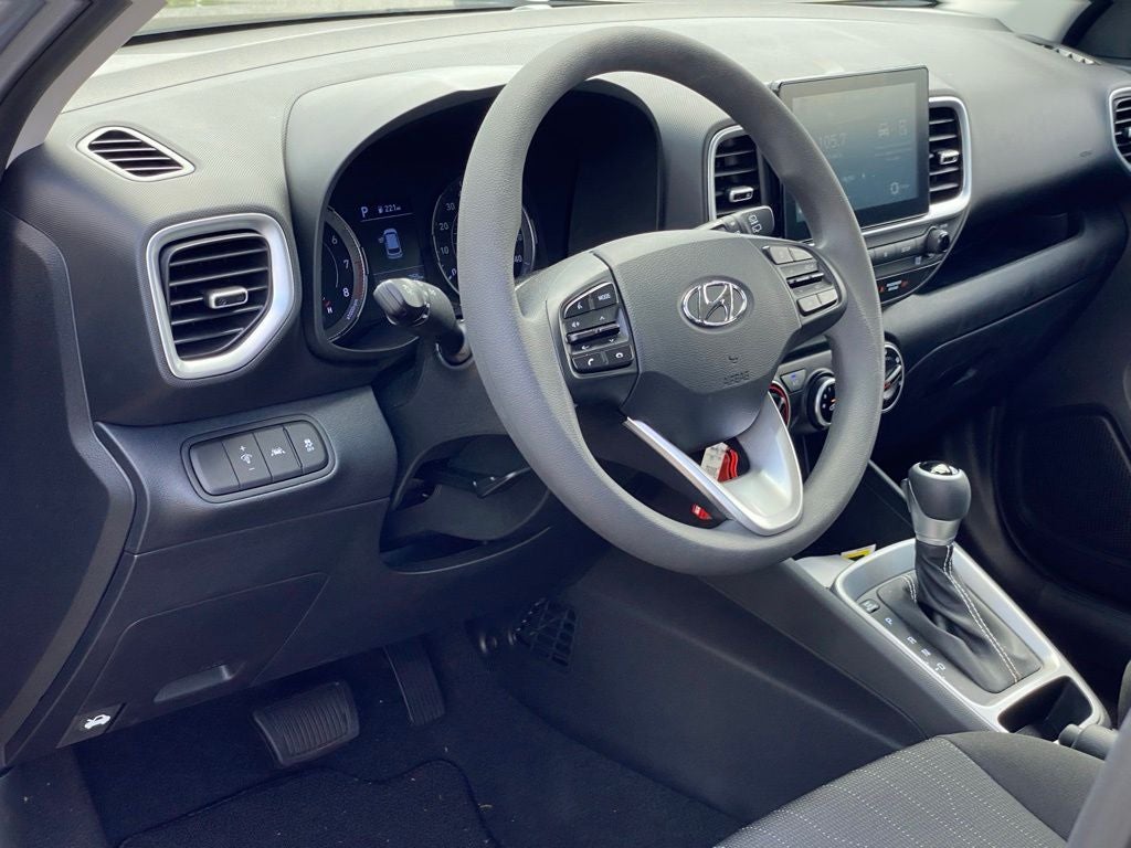 2022 Hyundai Venue SE