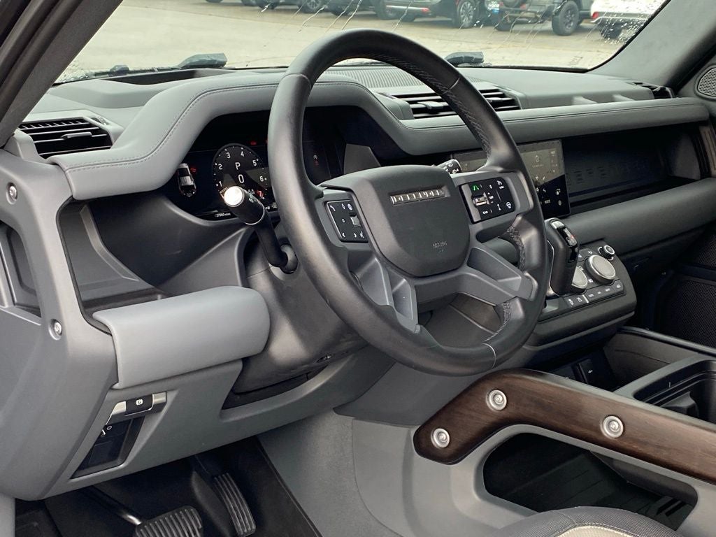 2024 Land Rover Defender 110 X-Dynamic SE