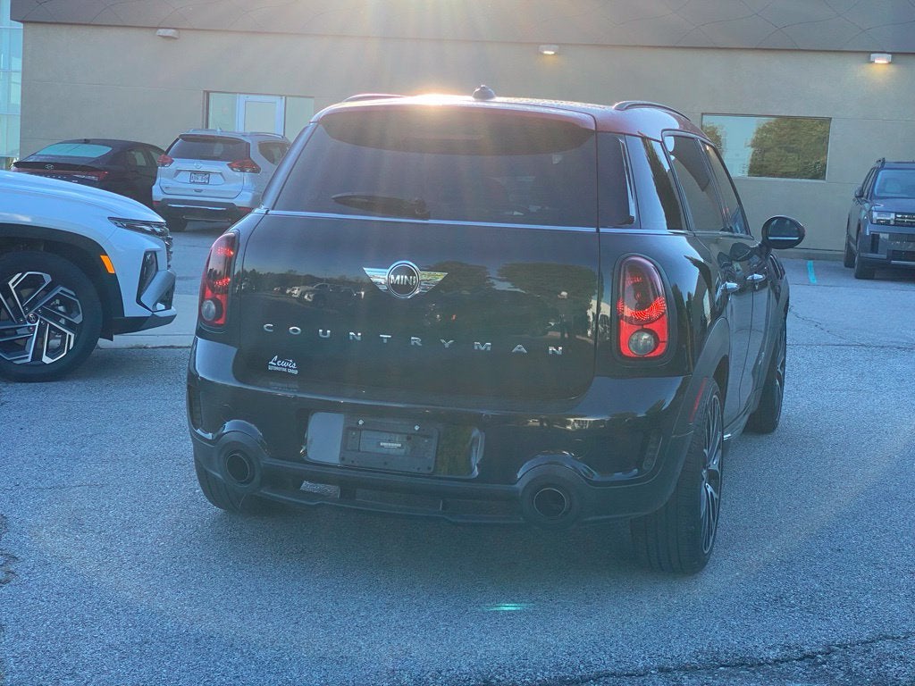 2014 MINI John Cooper Works Countryman Base