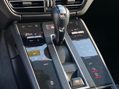 2022 Porsche Macan Base