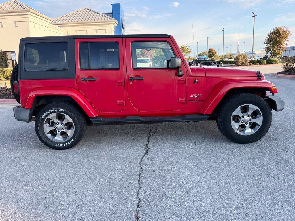 2016 Jeep Wrangler Unlimited Sahara - 4WD / CARFAX ONE OWNER