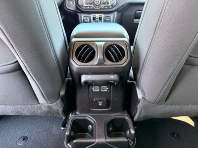 2019 Jeep Wrangler Unlimited Sahara APPLE CAR PLAY / CLEAN CARFAX/ 1 OWNER